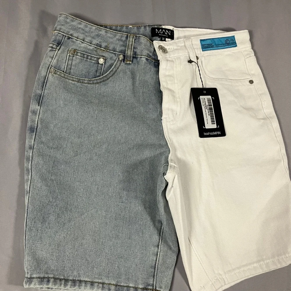 BoohooMAN Men's Size 30 Loose Fit Spliced Denim‎ Shorts Ice Blue